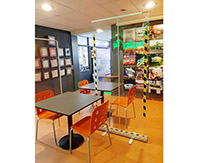 Siirry tuotteeseen Pisarasuoja - suojapleksi Roll-Up 1000x2000mm rullautuva